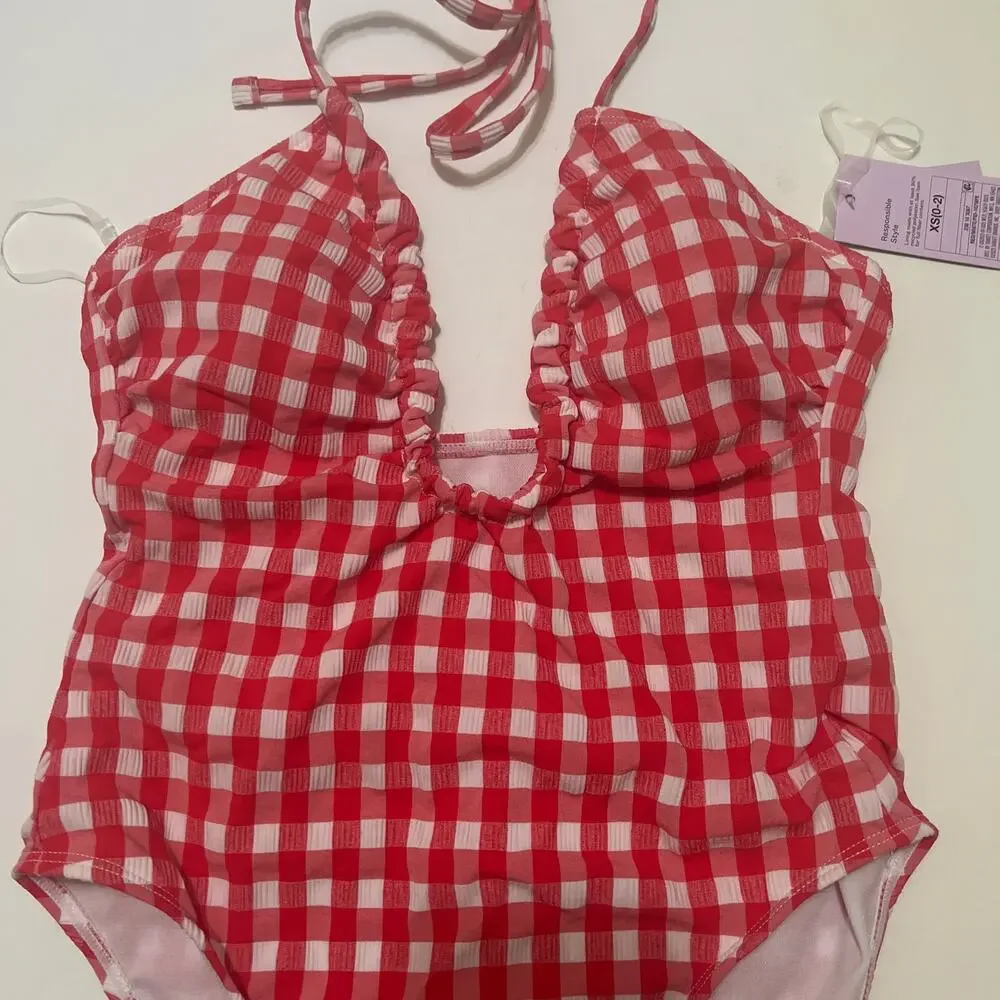 Wild Fable Keyhole Cross Front Halter High Leg One Piece Swimsuit NWT Size XS - Picture 7 of 8